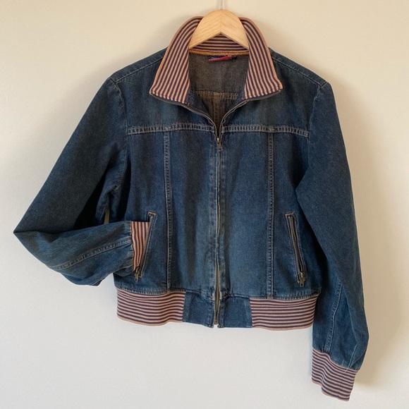 Denver Hayes Jackets & Blazers - ❤️3/30❤️Zip-up Denim Jacket